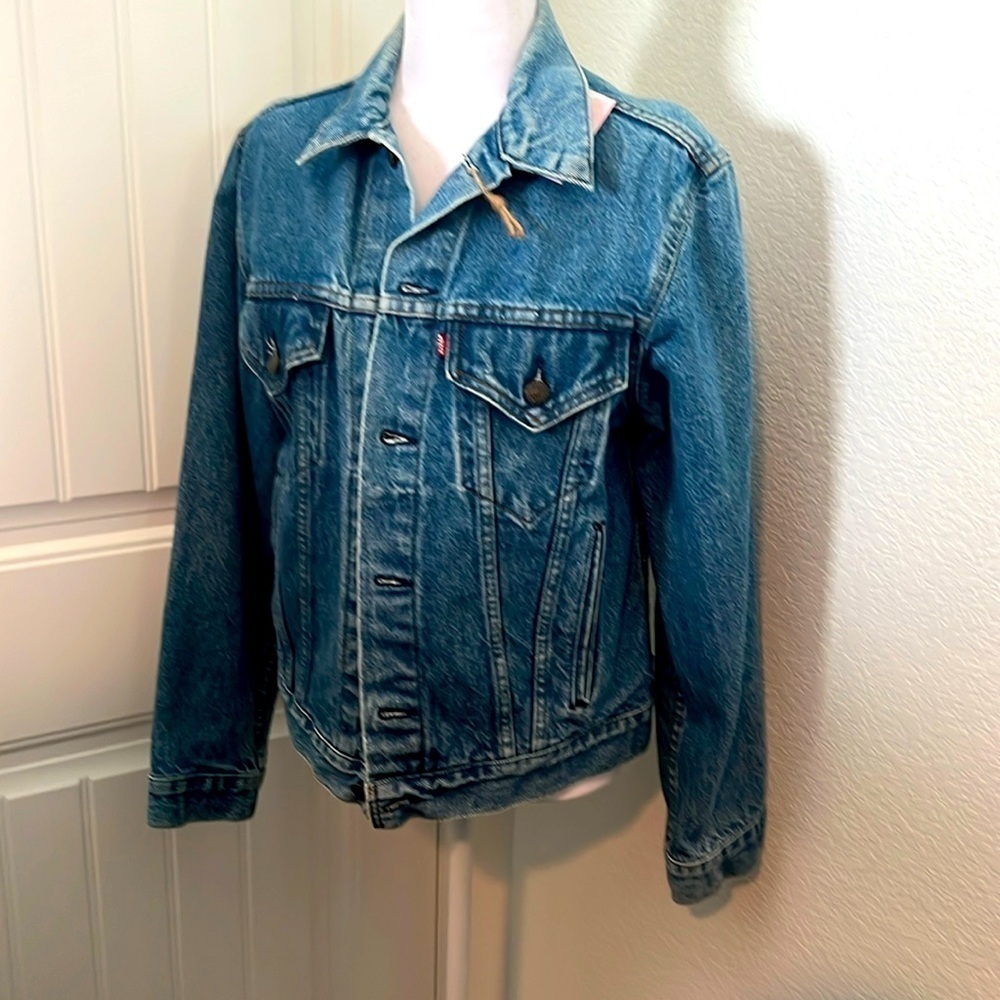Custom boutique designed‎ Levi jacket - Picture 2 of 12